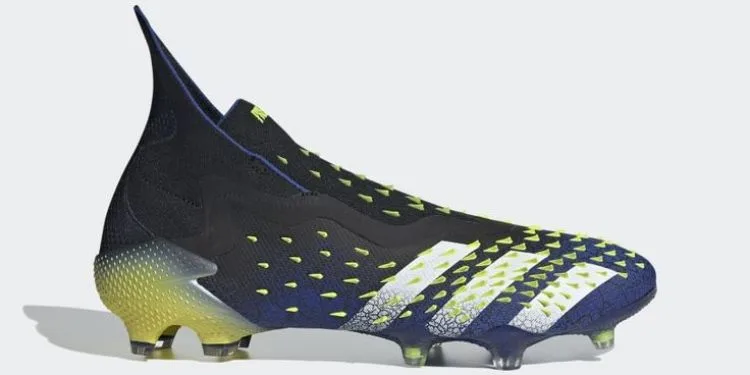 The lasting appeal of leather cleats dominates the market in men's soccer footwear