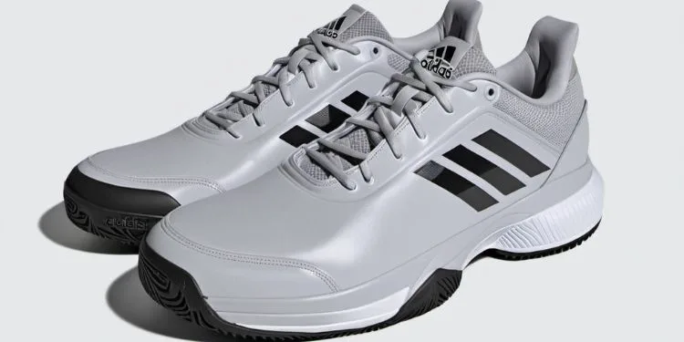A good Tennis shoe pair has ample cushioning for shock absorption during movement