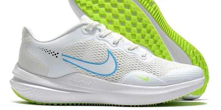 Tennis Shoes Low Top are comfortable and flexible to reduce the weight on your feet